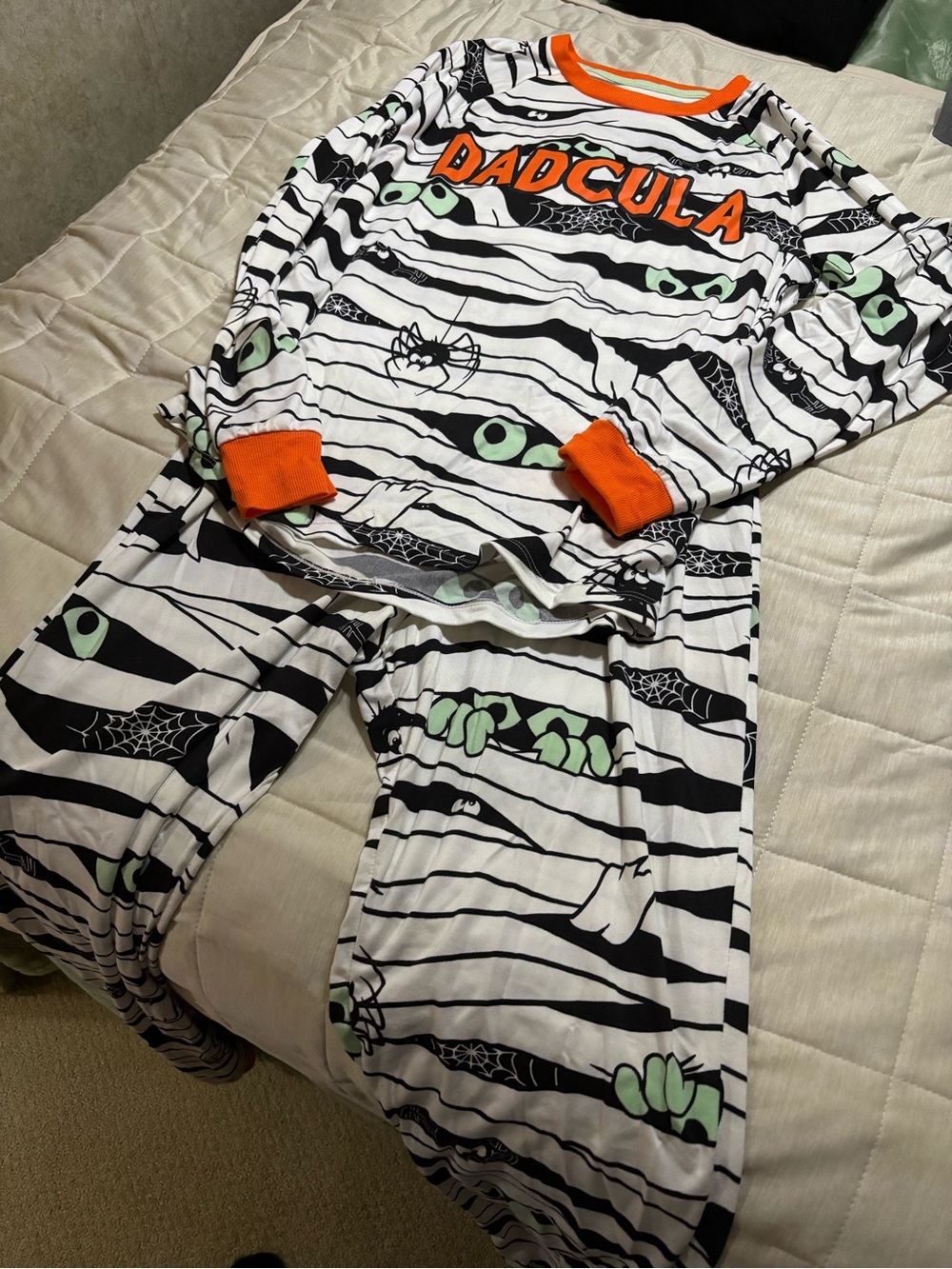 Men’s'Dadcula' Halloween Mummy Pajama Set - White, Black & Orange